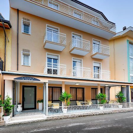 Albergo Gloria Μπελάρια-Ιτζέα Μαρίνα Εξωτερικό φωτογραφία