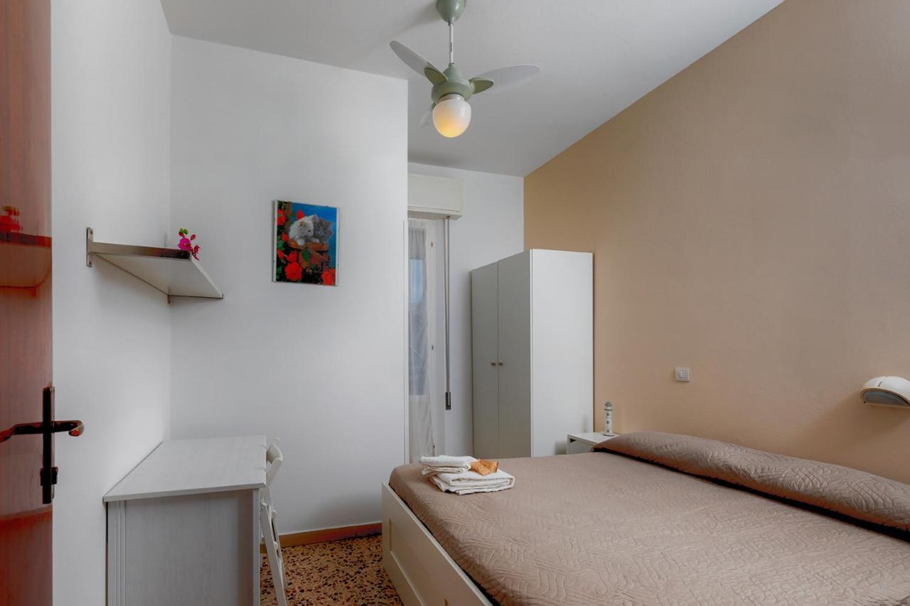 Albergo Gloria Μπελάρια-Ιτζέα Μαρίνα Εξωτερικό φωτογραφία
